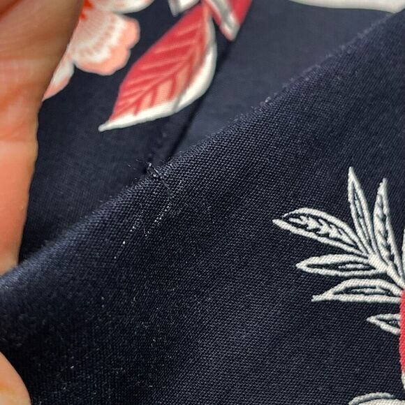 NWT LOFT Zinnia Doubleweave 4” Inseam Riviera Shorts (Navy Blue) - 12 - Picture 6 of 8